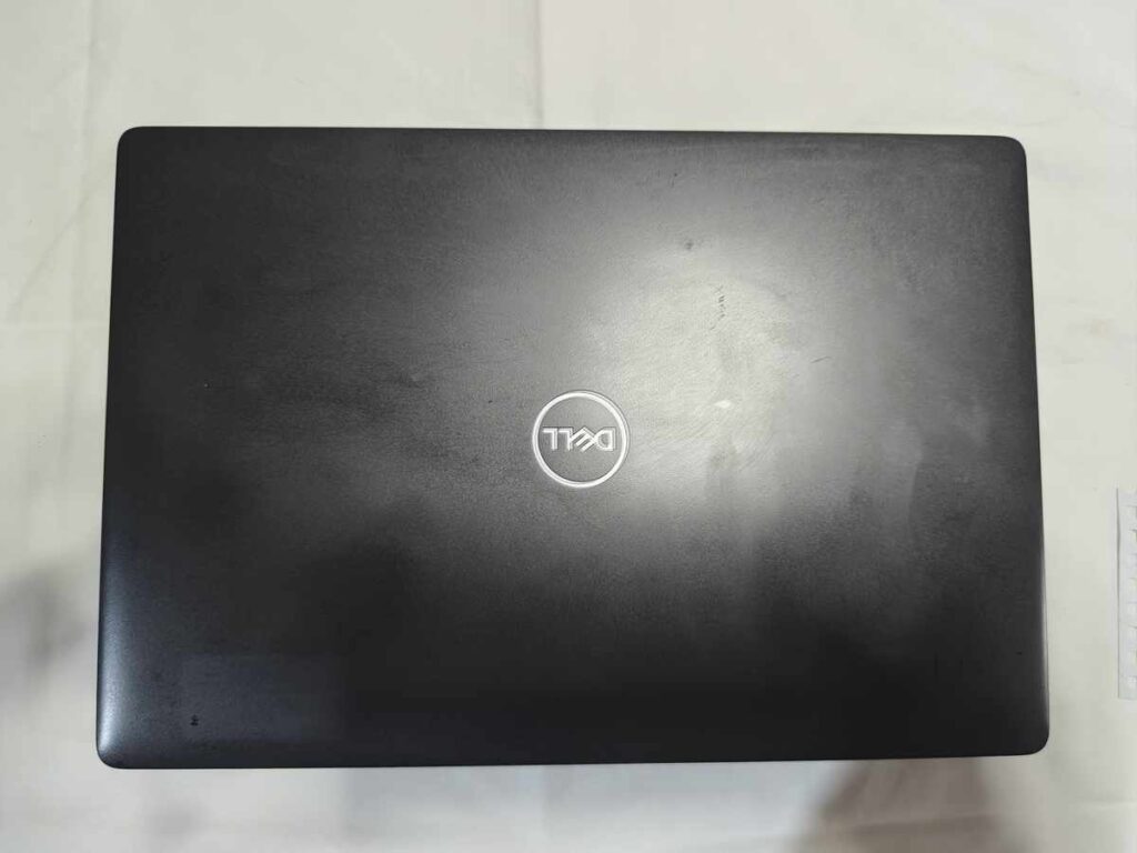 Dell Latitude 5300 - Core i5 8th Gen, 16GB, 256GB SSD — Photo 2